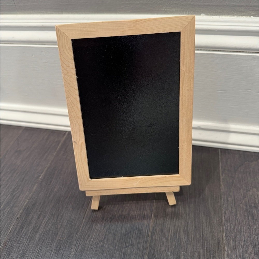 NWOT 5 x 7 in Natural Wood Framed Black Small Chalkboard Easel